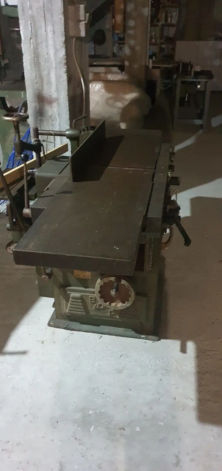 Greek-built jointer-thicknesser — photo 1