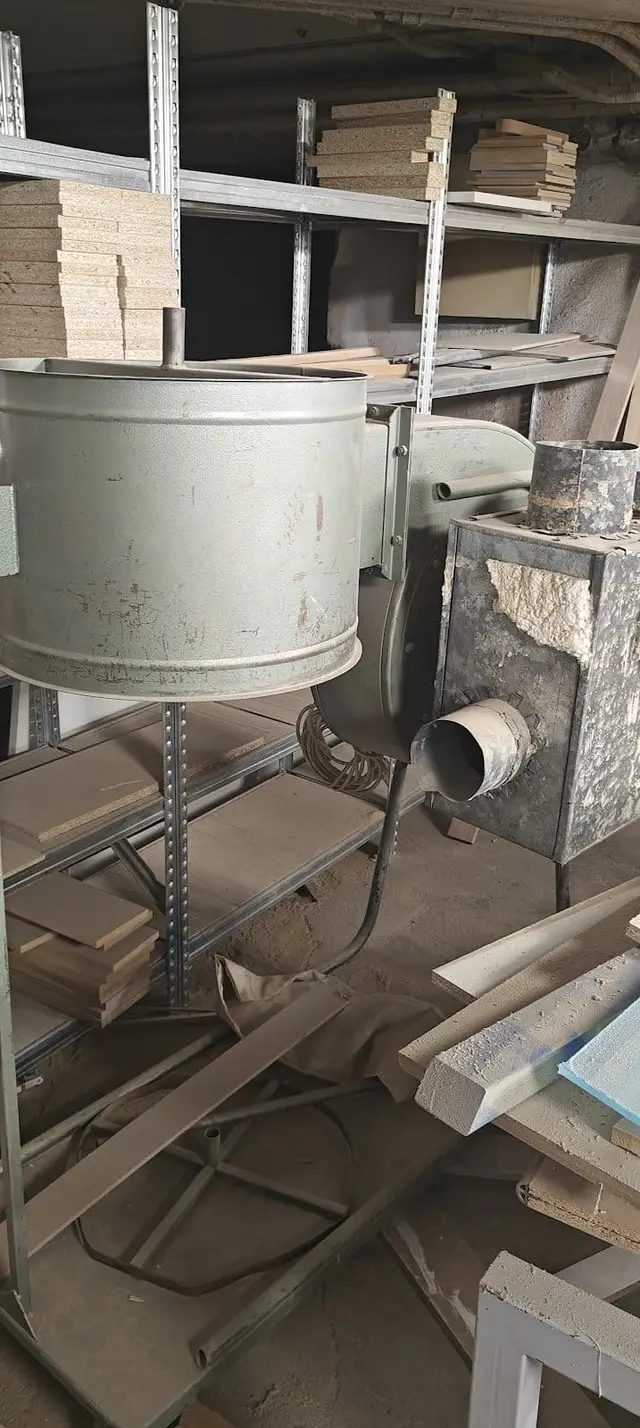 Workshop dust extractor — thumbnail 3