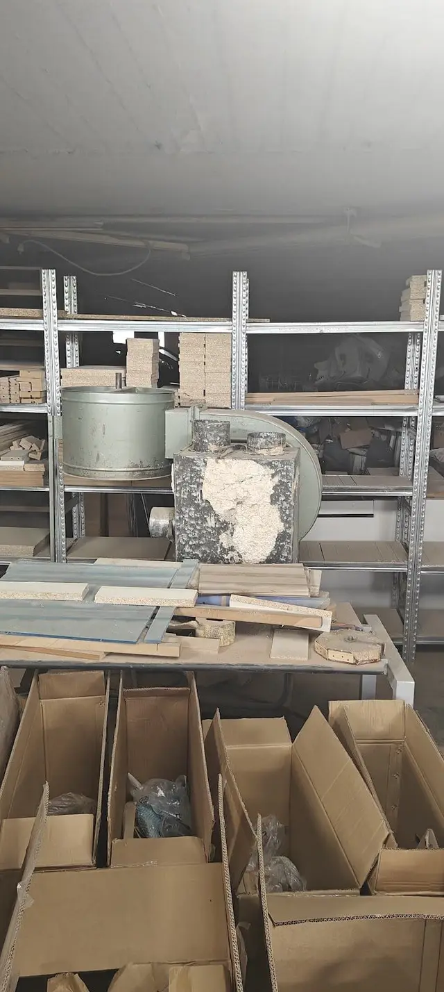 Workshop dust extractor — thumbnail 2