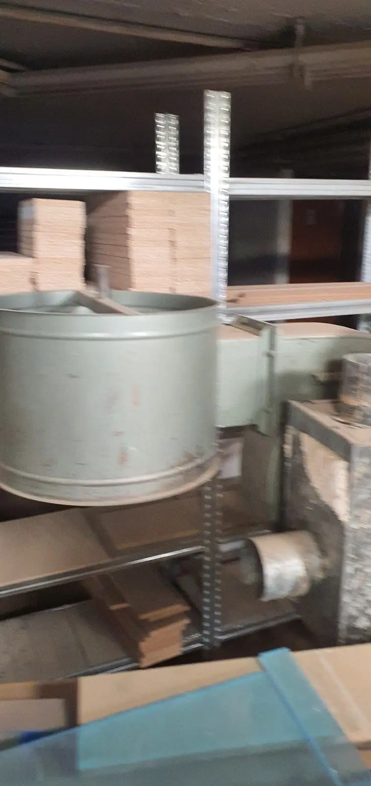Workshop dust extractor — photo 1