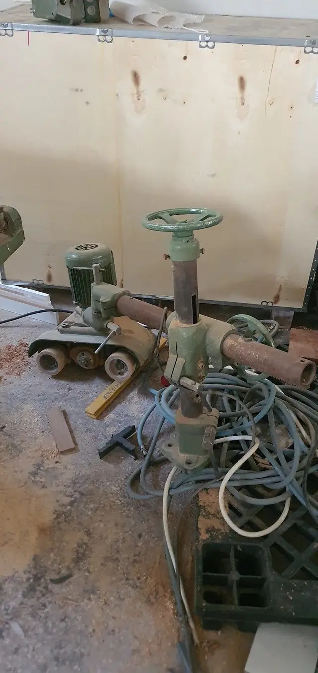 Spindle moulder power feeder — thumbnail 2