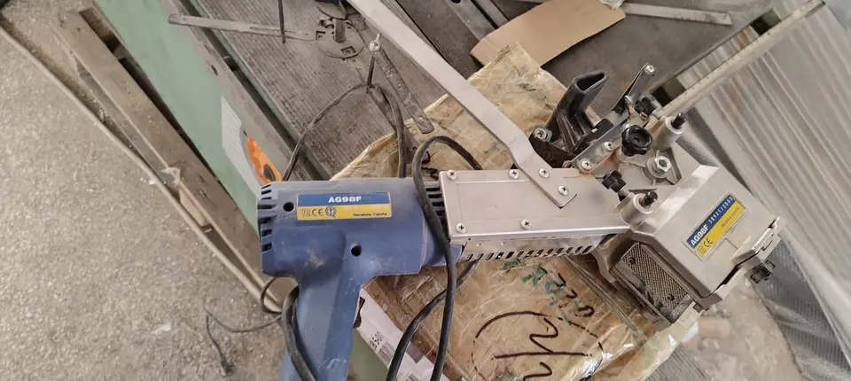Φορητή συγκολλητική Virutex AG98F — φωτογραφία 1