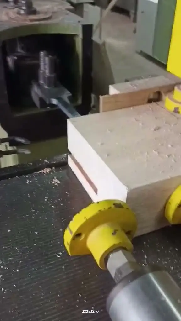 Σκαρπελιέρα MUTI / Masterwood OMB1 ECO SI, τριφασική — βίντεο 5