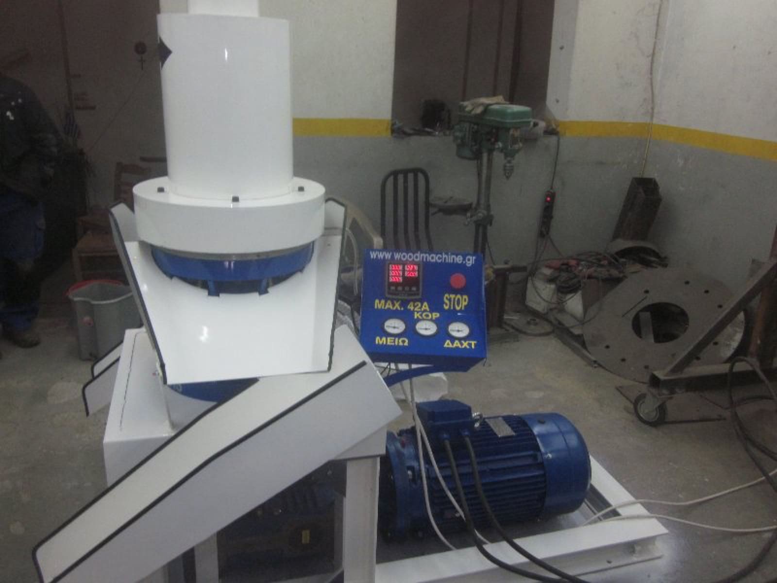 Ελληνική ring-die πελλετομηχανή με πίνακα woodmachine.gr
