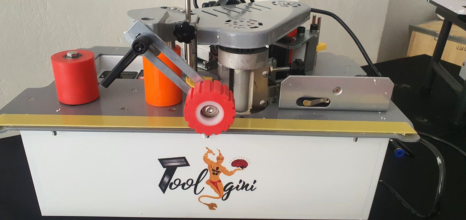 Toolgini Συγκολλητική Πάγκου 1000 — εγκατάσταση σε πελάτη 2